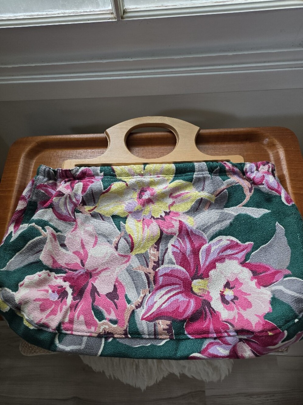 Vintage 1940s floral barkcloth handbag distinct green background, amazing Floral